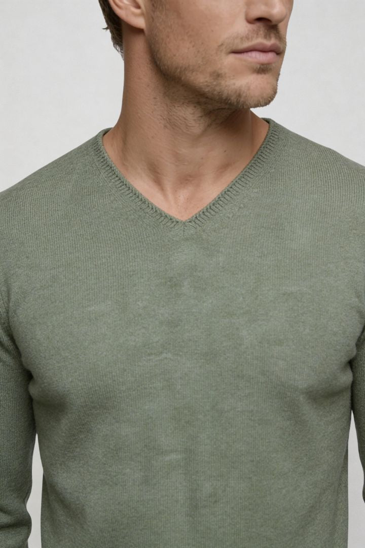 Tavero V-Neck Knit - Green