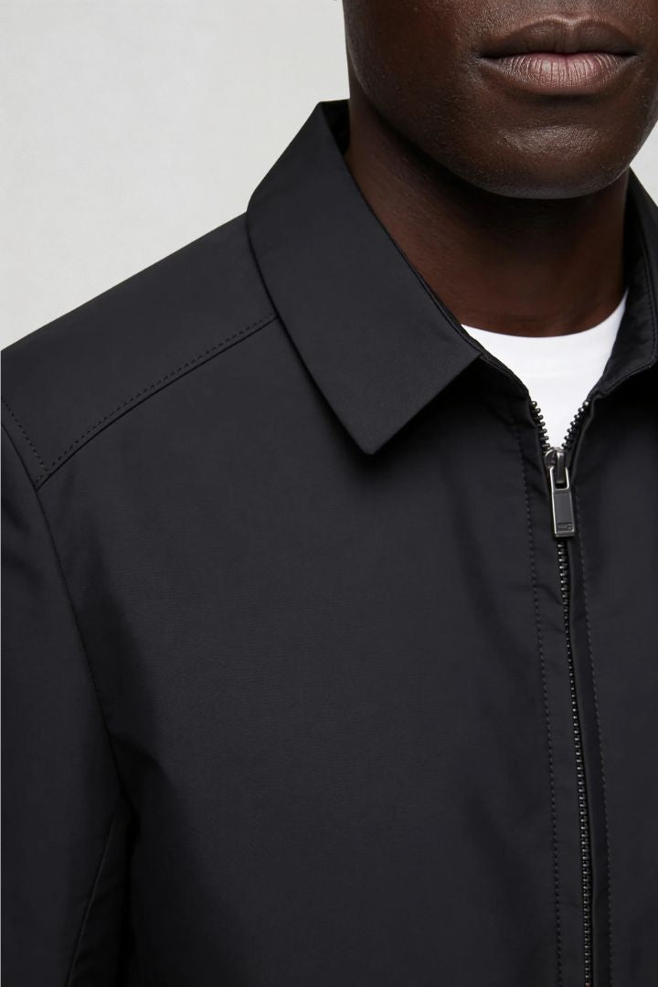 Walker Lightweight Essential Jacket - Black